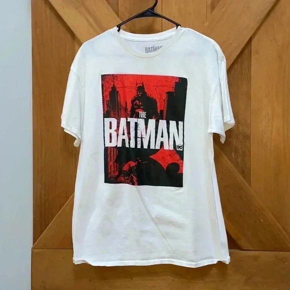 🌴🌴Batman Graphic Tee- Large - Picture 1 of 3